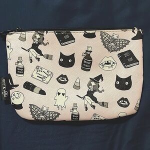 Ipsy x Valfie Glambag